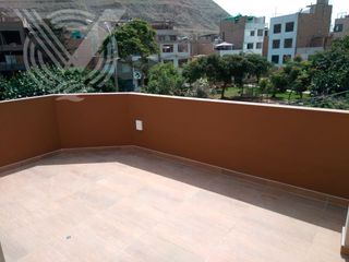 Foto 40 de SE VENDE PROPIEDAD COMO NUEVA. TOTALMENTE REMODELADA Y FRENTE A PARQUE