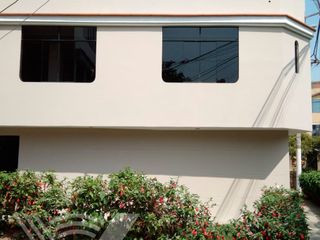 Foto 11 de SE VENDE PROPIEDAD COMO NUEVA. TOTALMENTE REMODELADA Y FRENTE A PARQUE