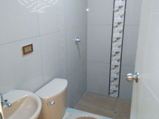 Foto 35 de SE VENDE PROPIEDAD COMO NUEVA. TOTALMENTE REMODELADA Y FRENTE A PARQUE