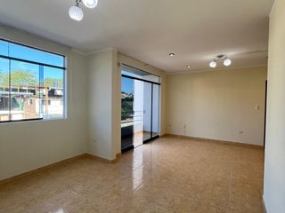 SE VENDE AMPLIO DEPARTAMENTO CON COCHERA 3ER PISO | URB. MIRAFLORES