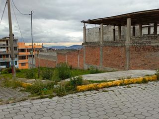 Terreno de venta de 180m2 esquinero excelente ubicación, sector la virgen de la Martha Bucaram. Sur de Quito, Ecuador