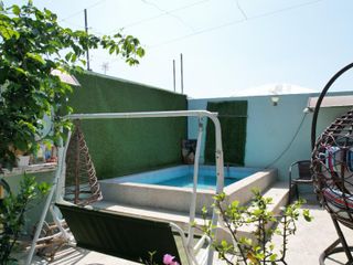 Se vende casa de 3 dormitorios con piscina en Urb. Refugio del mar en Playas