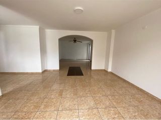 Foto 3 de casa de venta en manta zona sur manabi