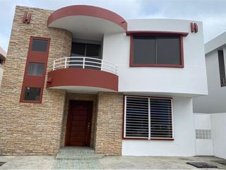 Foto 1 de casa de venta en manta zona sur manabi