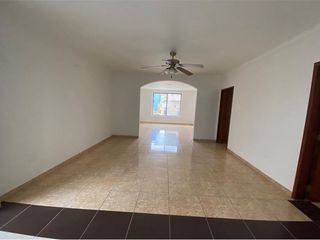 Foto 2 de casa de venta en manta zona sur manabi