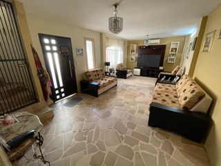Foto 4 de En venta casa de 3 dormitorios en San Felipe Norte de Guayaquil