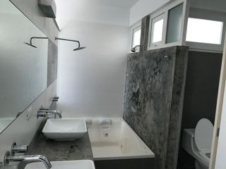 VENDO CASA EN 2DA FILA, CONDOMINIO DE PLAYA LAS GRAMAS (PUERTO VIEJO)