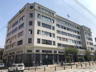 Foto 2 de MUY BUENA OFICINA REMODELADA CON EXCELENTE UBICACIÓN A UNA CUADRA DE PLAZA SAN MARTIN