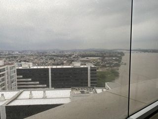 Foto 2 de THE POINT VENTA OFICINAS EN EL MALECON 190MTS Y 2 PARQUEOS