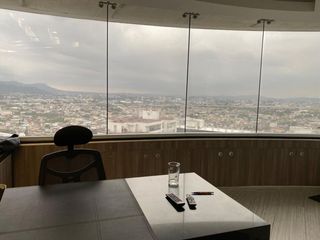 Foto 1 de THE POINT VENTA OFICINAS EN EL MALECON 190MTS Y 2 PARQUEOS
