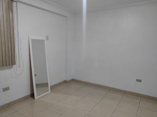 Departamento de venta en Lomas de Urdesa, 3 dormitorios, 1 parqueo cerrado.