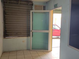 Foto 3 de ALQUILER DE LOCAL COMERCIAL EN EL CENTRO DE MANTA ECUADOR