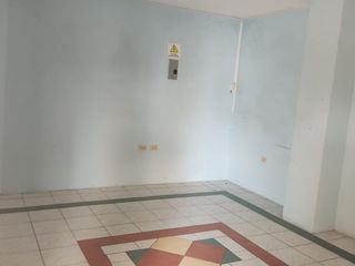 Foto 2 de ALQUILER DE LOCAL COMERCIAL EN EL CENTRO DE MANTA ECUADOR