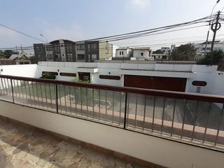 Foto 13 de VENDO AMPLIA CASA CERCA AV. LOS FRUTALES – LA MOLINA