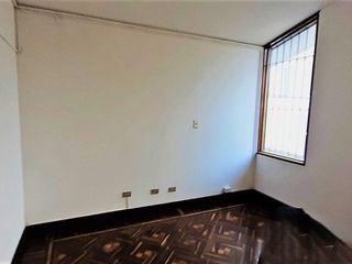 Foto 8 de VENDO AMPLIA CASA CERCA AV. LOS FRUTALES – LA MOLINA
