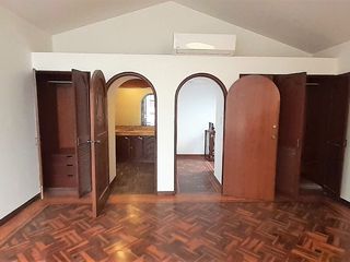 Foto 11 de VENDO AMPLIA CASA CERCA AV. LOS FRUTALES – LA MOLINA
