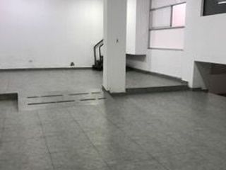Foto 1 de Local Comercial con oficinas, Cerca al Centro comercial Las Malvinas, ideal MYPE