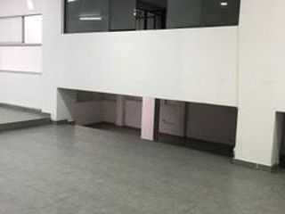 Foto 12 de Local Comercial con oficinas, Cerca al Centro comercial Las Malvinas, ideal MYPE