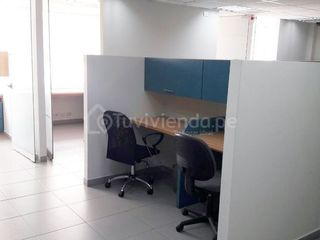 Oficina en Venta con excelente ubicacion en el Centro Financiero de San Isidro, frente a parque y a media cuadra de Javier Prado