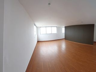 Foto 10 de Vendo amplio Penthouse - Duplex - Urb. Las Quintanas Trujillo La Libertad