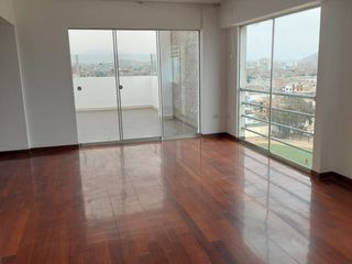 Foto 4 de Vendo amplio Penthouse - Duplex - Urb. Las Quintanas Trujillo La Libertad