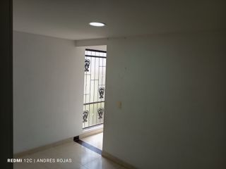 Casa multifamiliar rentable a la venta en la Ciudadela Simón Bolivar - Ibagué