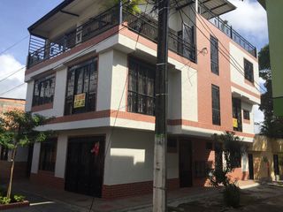 Casa multifamiliar rentable a la venta en la Ciudadela Simón Bolivar - Ibagué