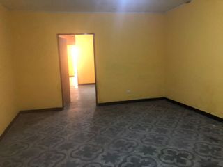 Foto 3 de LOCAL/TALLER /NEGOCIO ZARATE/ SANTA LUISA 571/AZCARRUNZ/200M2/12 AMBIENTES/SJL