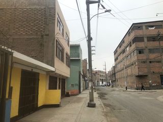 Foto 8 de LOCAL/TALLER /NEGOCIO ZARATE/ SANTA LUISA 571/AZCARRUNZ/200M2/12 AMBIENTES/SJL