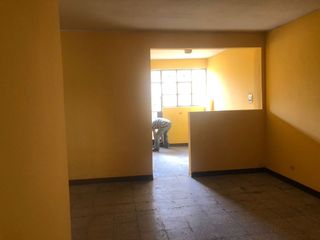Foto 4 de LOCAL/TALLER /NEGOCIO ZARATE/ SANTA LUISA 571/AZCARRUNZ/200M2/12 AMBIENTES/SJL