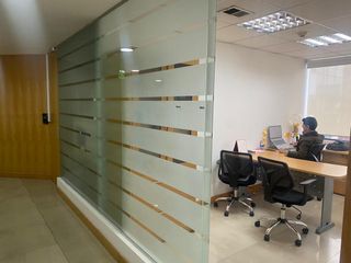 Foto 19 de Oficina de 647 m2 amoblada en Renta en Av. Amazonas y Naciones Unidas