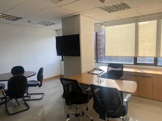 Foto 18 de Oficina de 647 m2 amoblada en Renta en Av. Amazonas y Naciones Unidas