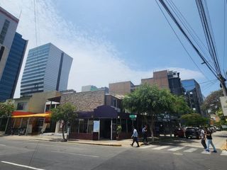 Venta de local comercial en San Isidro, ubicado en Esquina