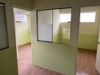 Foto 7 de ALQUILO OFICINAS Y/O CONSULTORIOS EN BATALLON CALLAO SUR, CHACARILLA