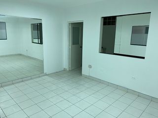 Foto 11 de ALQUILO OFICINAS Y/O CONSULTORIOS EN BATALLON CALLAO SUR, CHACARILLA