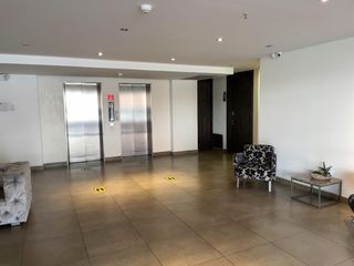 EN VENTA ELEGANTE DEPARTAMENTO CON BUENA ILUMINACION. SECTOR BELLAVISTA
