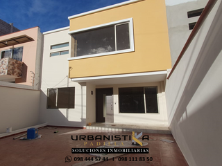 Se Vende Casa por Estrenar Sector Molinopamba – Ricaurte.