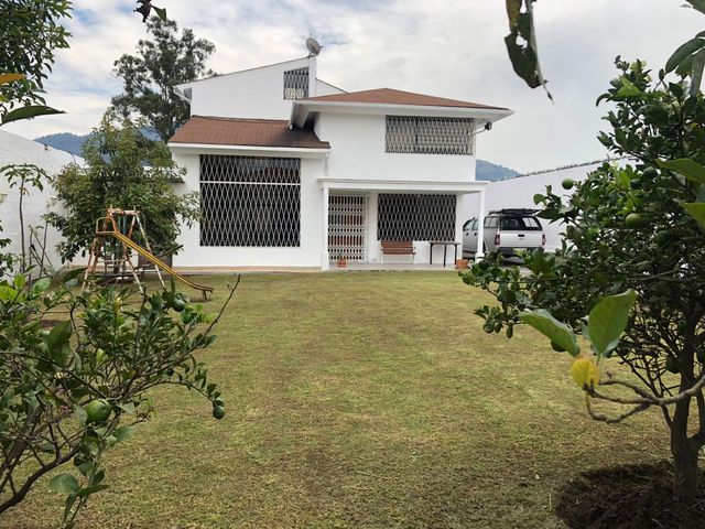 CASA INDEPENDIENTE EN ALQUILER - PLAYA CHICA