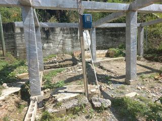 Vendo casa finca iniciada, bien barata, entre  Girardota y Barbosa Antioquia.