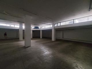 Foto 13 de Edificio comercial de arriendo en Cuenca  a 1 cuadra de la Ave. Huaynacapac Sector Cementerio