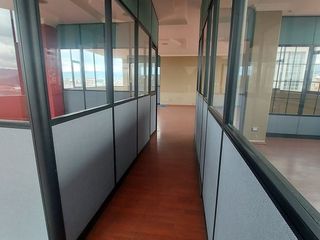Foto 15 de Edificio comercial de arriendo en Cuenca  a 1 cuadra de la Ave. Huaynacapac Sector Cementerio