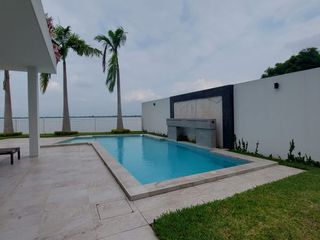 Foto 1 de Isla Mocoli, Rento Hermosa Casa de Estreno con Piscina y Vista Al Rio