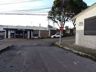 ARRIENDO LOCAL COMERCIAL SECTOR FRENTE AL ESTADIO ATAHUALPA