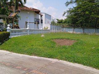 Foto 1 de Lote en venta en exclusivo conjunto en Ricaurte- Cundinamarca