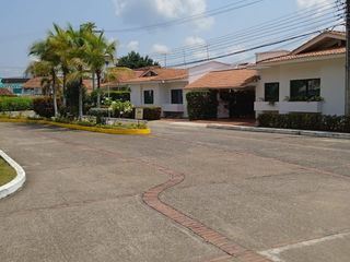 Foto 7 de Lote en venta en exclusivo conjunto en Ricaurte- Cundinamarca