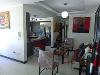 Venta Departamento amplio, sector av Brasil