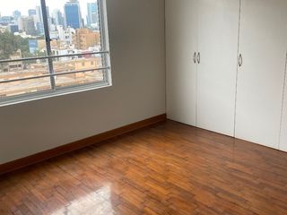 EXCELENTE Y COMODO DEPARTAMENTO MUY BIEN UBICADO EN MIRAFLORES