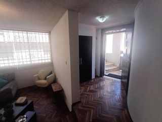 Oportunidad única, Departamento Amplio con local comercial en calle principal cercano a Parque ltalia.