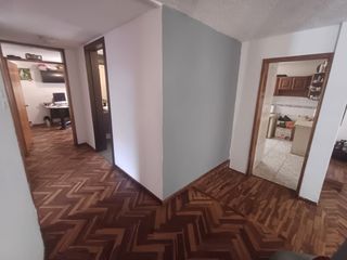 Oportunidad única, Departamento Amplio con local comercial en calle principal cercano a Parque ltalia.