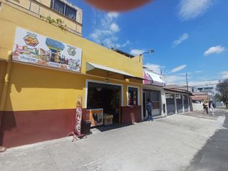 Oportunidad única, Departamento Amplio con local comercial en calle principal cercano a Parque ltalia.